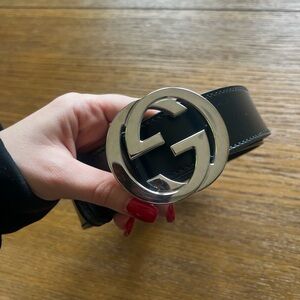 Gucci Black Leather Belt with silver Buckle